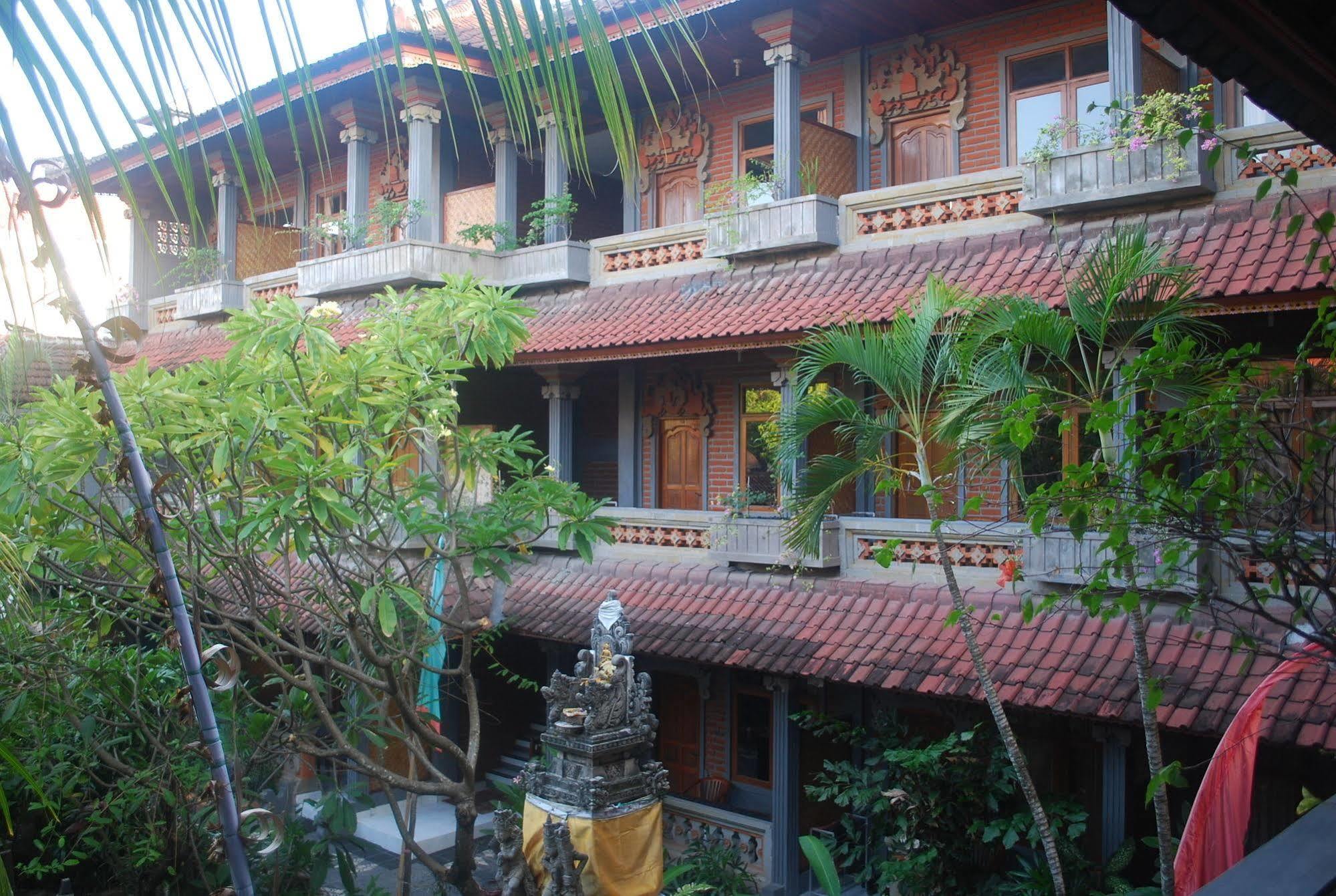 กูตา ซอร์กา บีช รีสอร์ต Hotel ภายนอก รูปภาพ