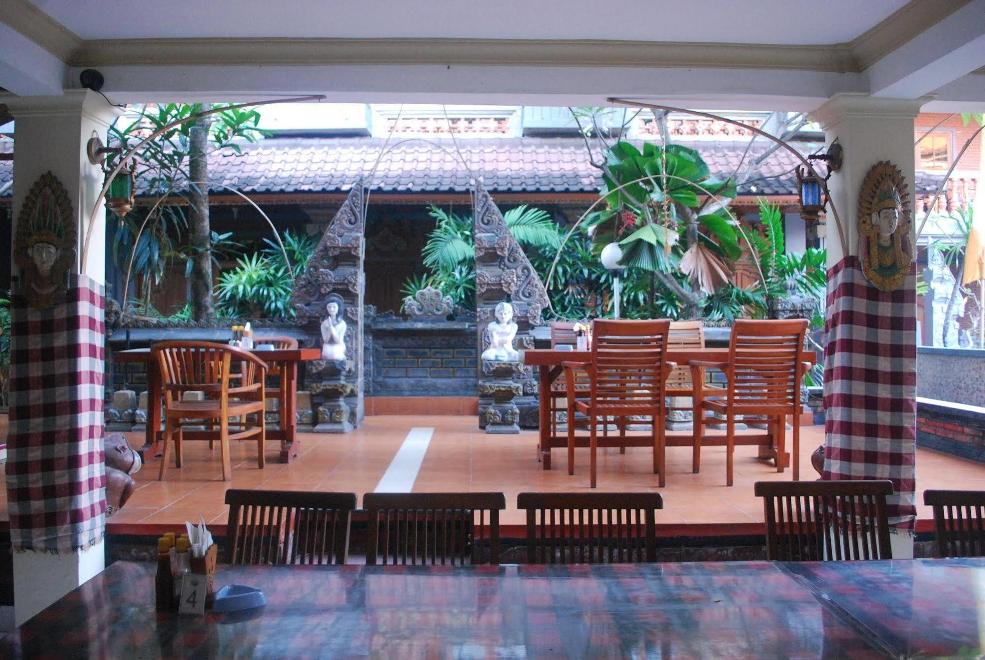 กูตา ซอร์กา บีช รีสอร์ต Hotel ภายนอก รูปภาพ