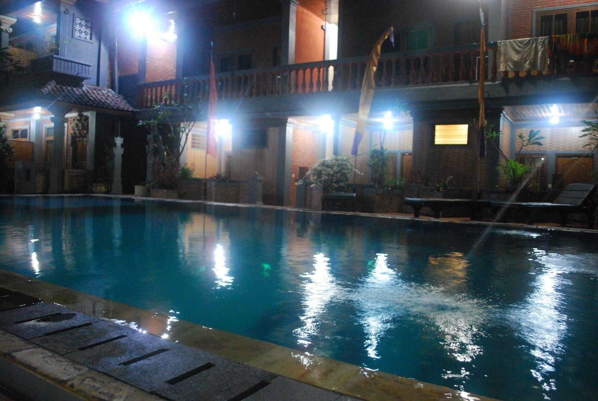 กูตา ซอร์กา บีช รีสอร์ต Hotel ภายนอก รูปภาพ