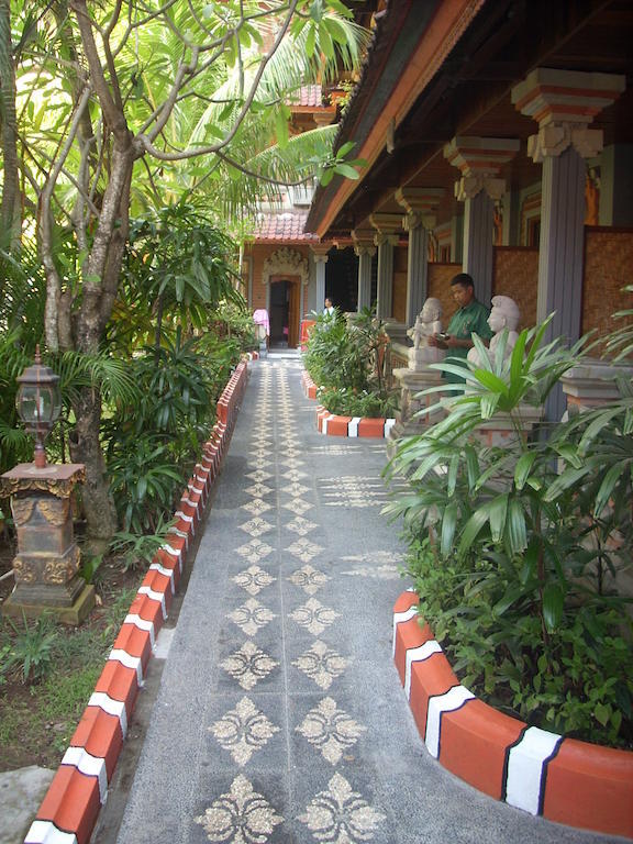 กูตา ซอร์กา บีช รีสอร์ต Hotel ภายนอก รูปภาพ
