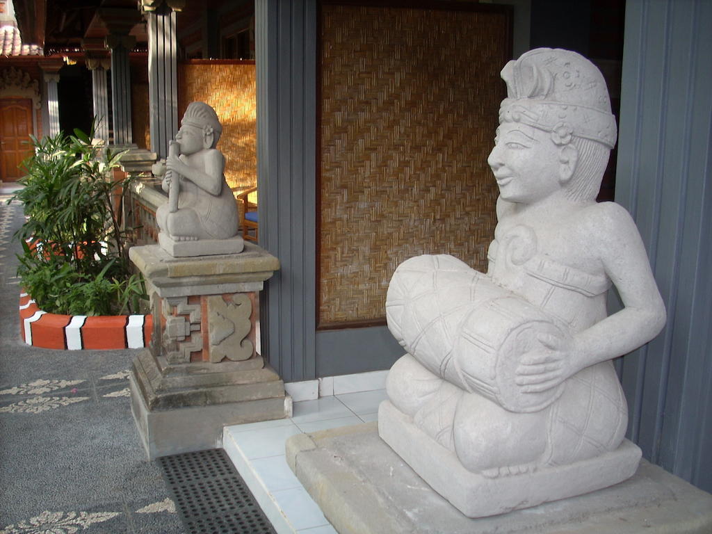 กูตา ซอร์กา บีช รีสอร์ต Hotel ภายนอก รูปภาพ